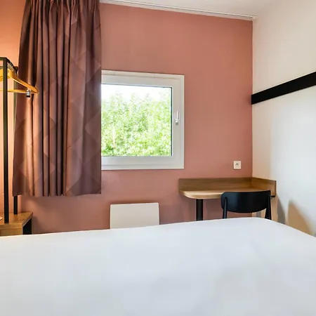 Hotel Rocourt 2*